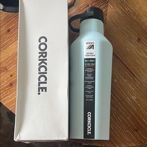 Corkcicle Sport Canteen in Powder Blue with Black Lid new